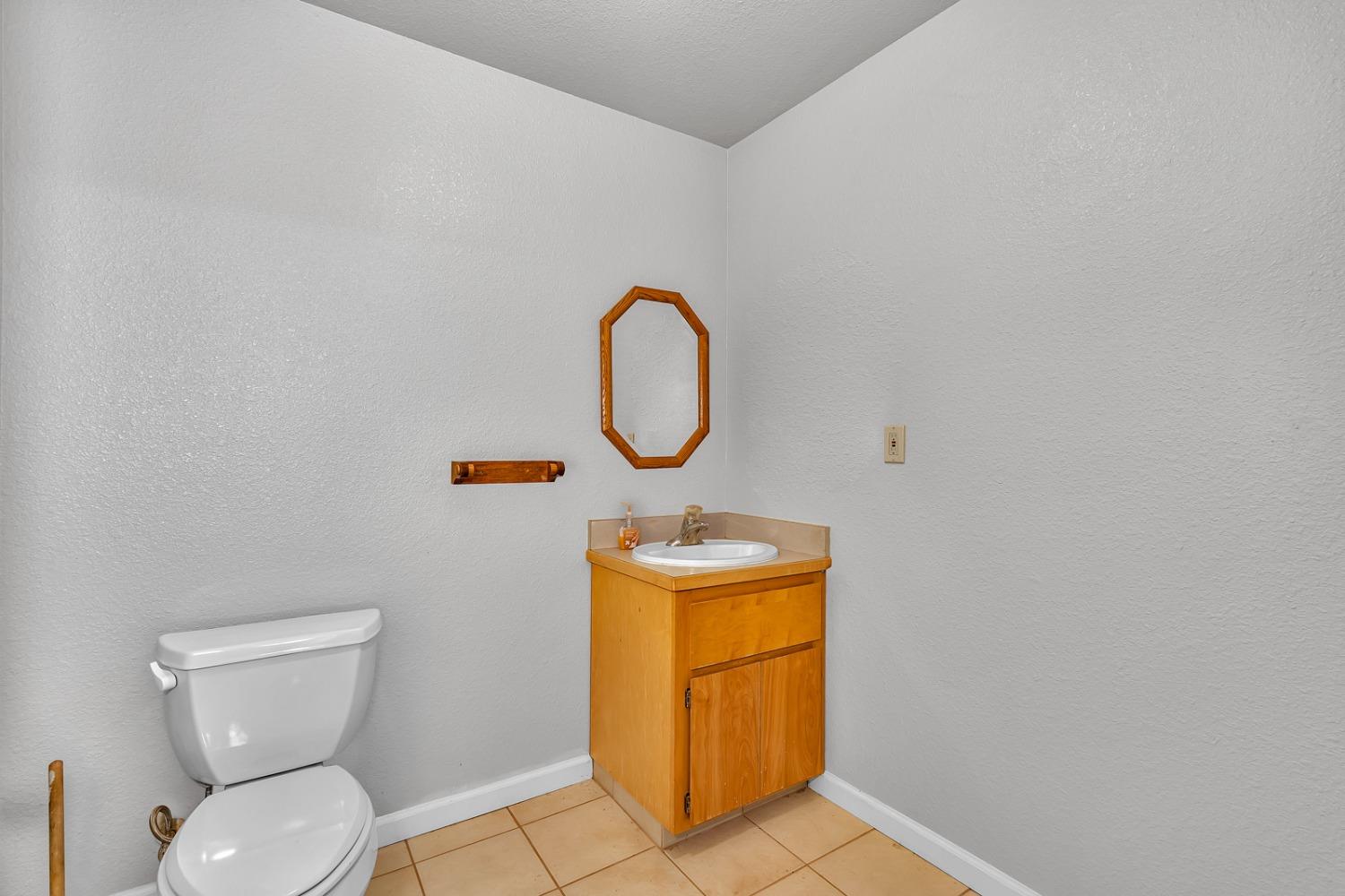 Los Banos, California 93635, United States, 2 Bedrooms Bedrooms, ,1 BathroomBathrooms,Residential,Active,202740