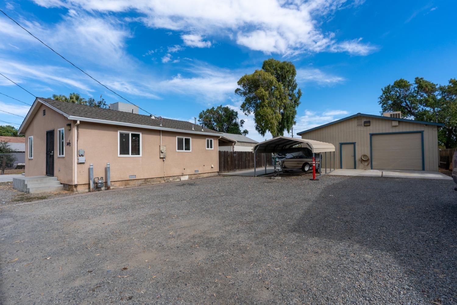 Los Banos, California 93635, United States, 2 Bedrooms Bedrooms, ,1 BathroomBathrooms,Residential,Active,202740