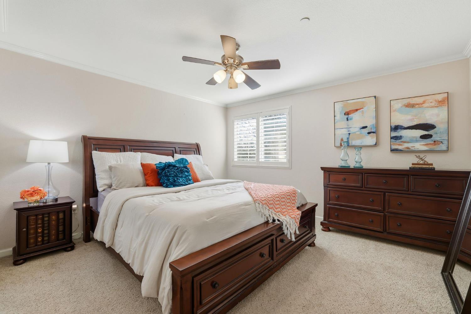 305 Esplanade Circle 305