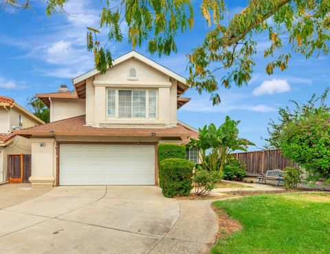 1827 Paradise Valley Court Tracy CA 95376