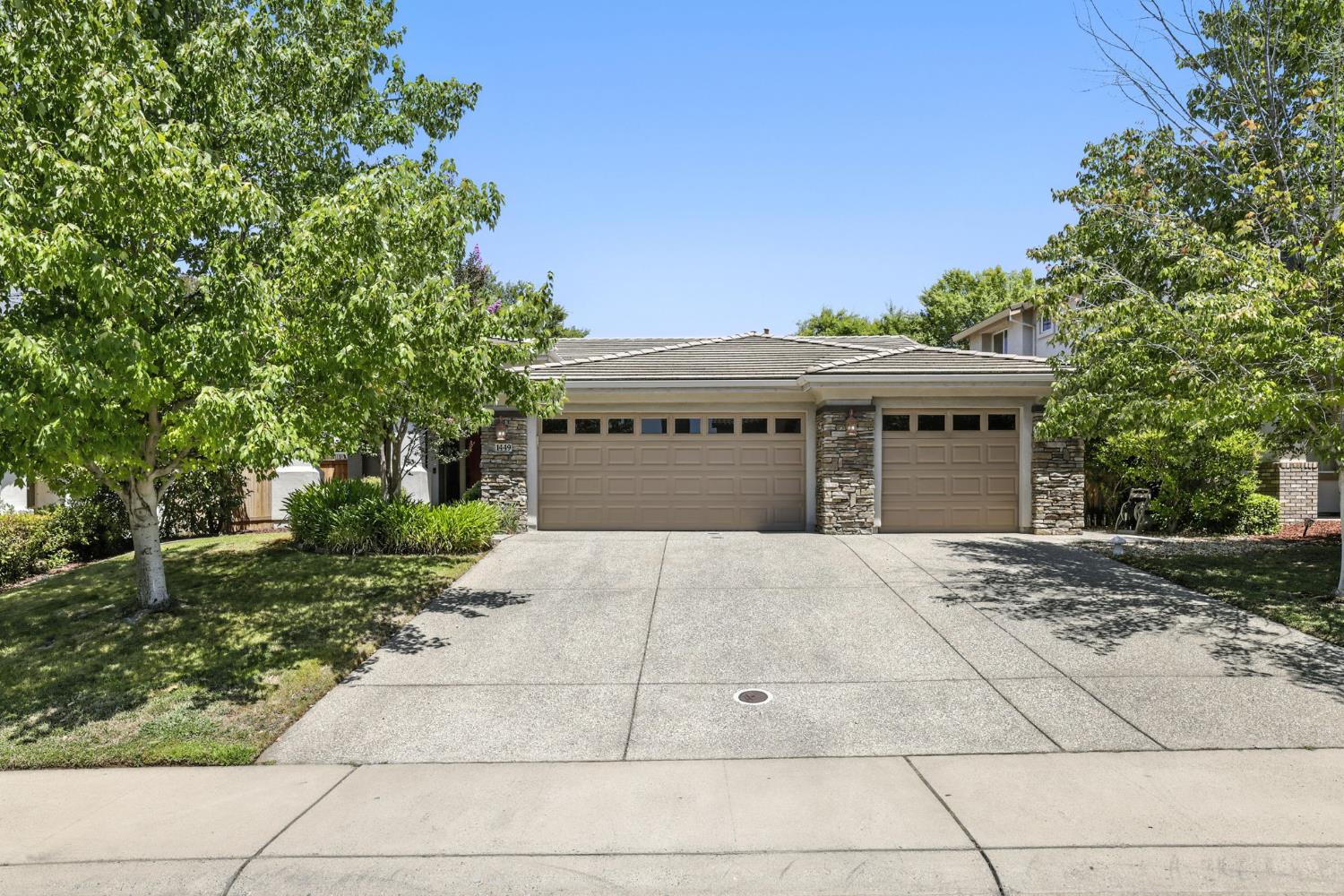 1449 Rose Glen Drive