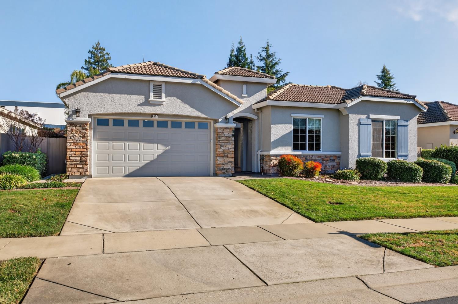 4537 Monte Mar Drive