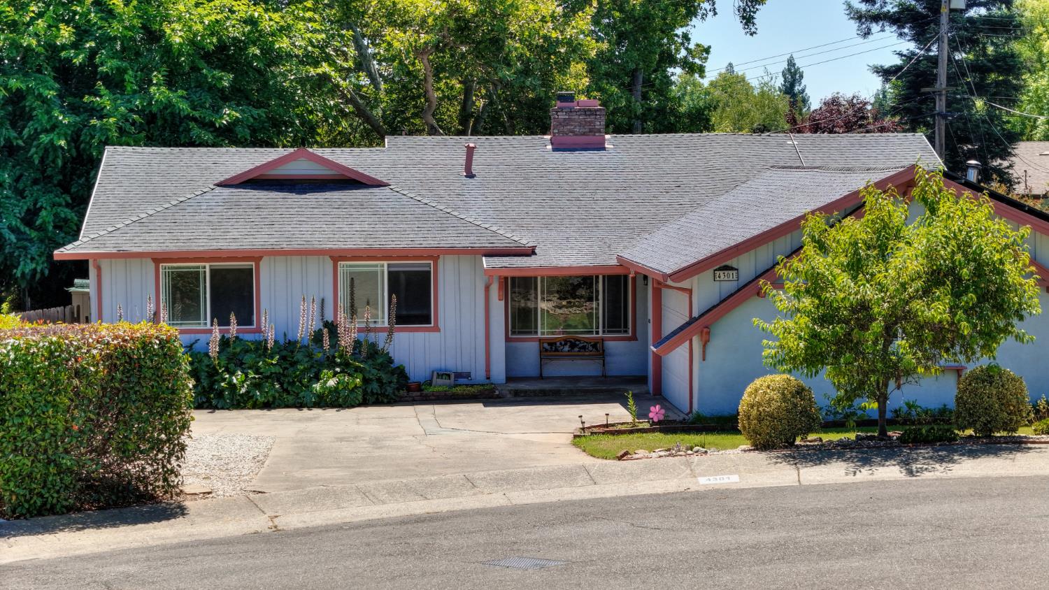 4301 Alsace Court