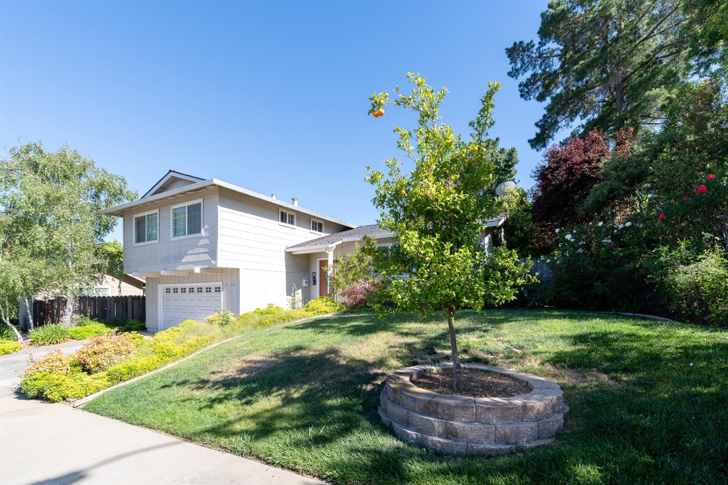 7752 Desertwood Lane