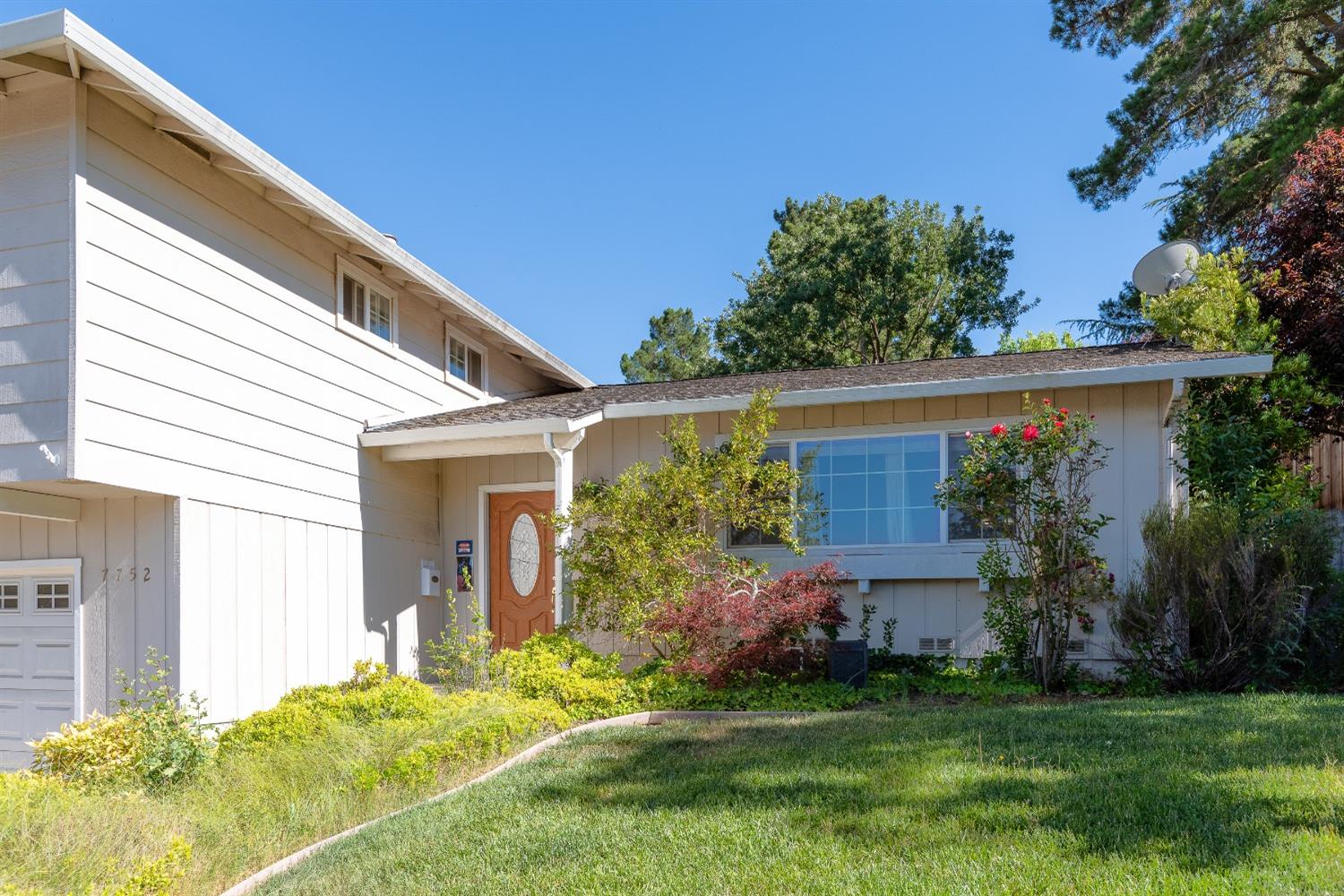 7752 Desertwood Lane