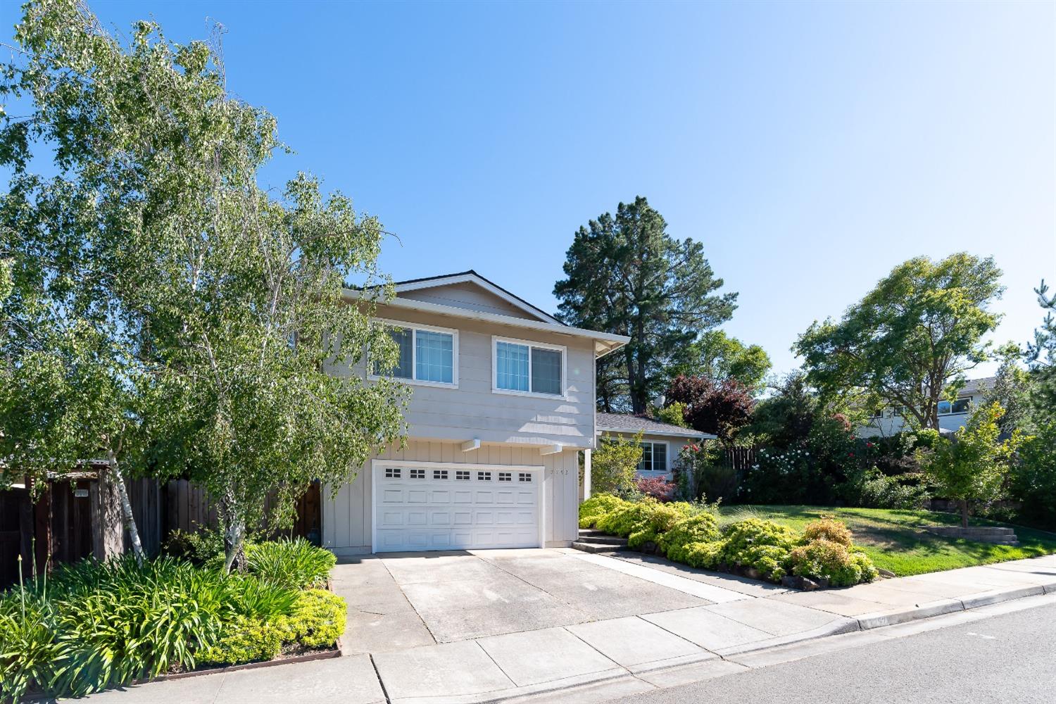 7752 Desertwood Lane