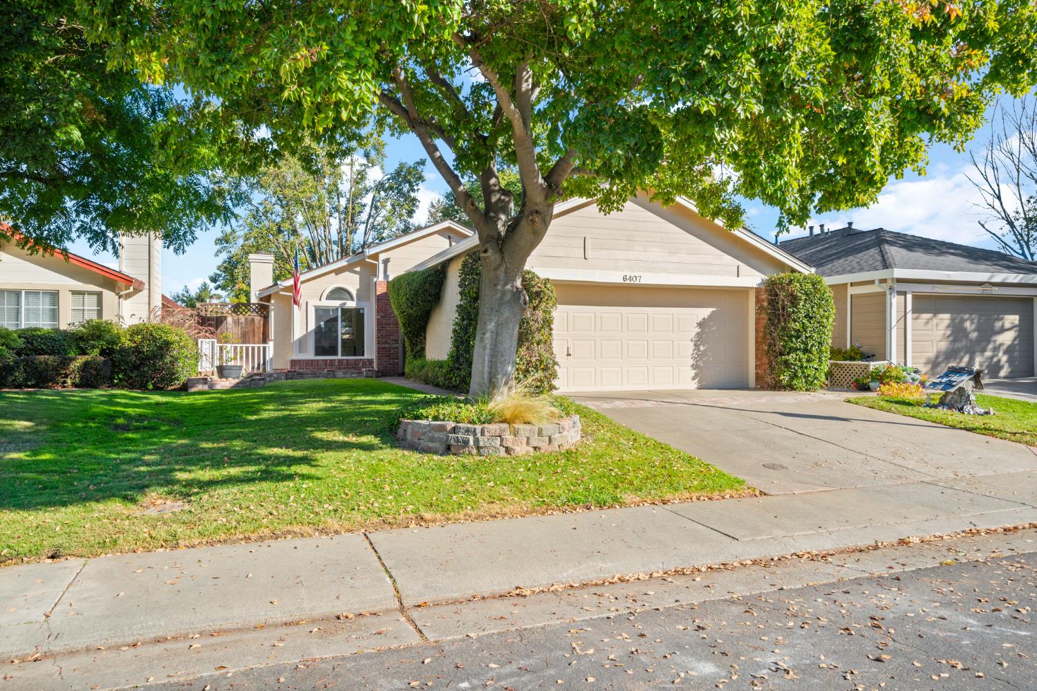 6407 Shasta Creek Way