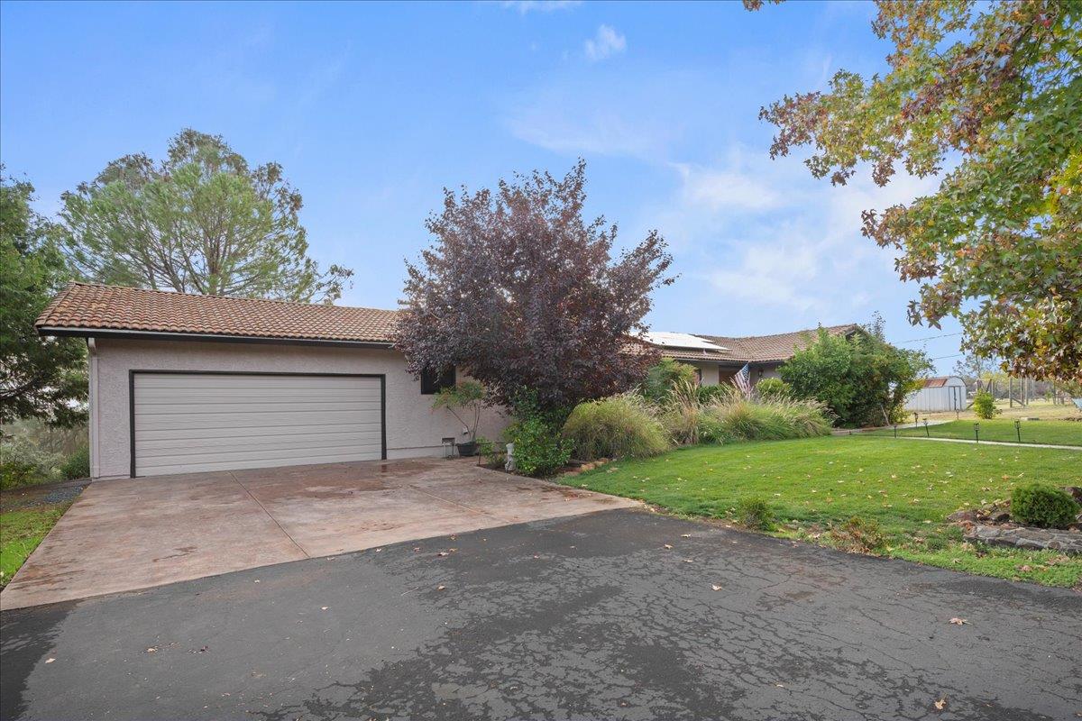 3900 Loma Drive