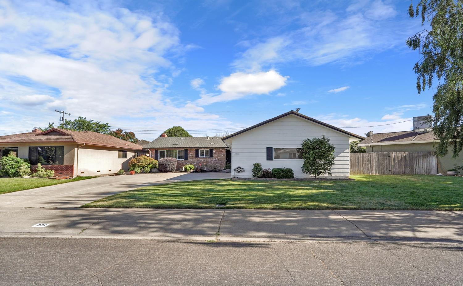 826 Maplewood
