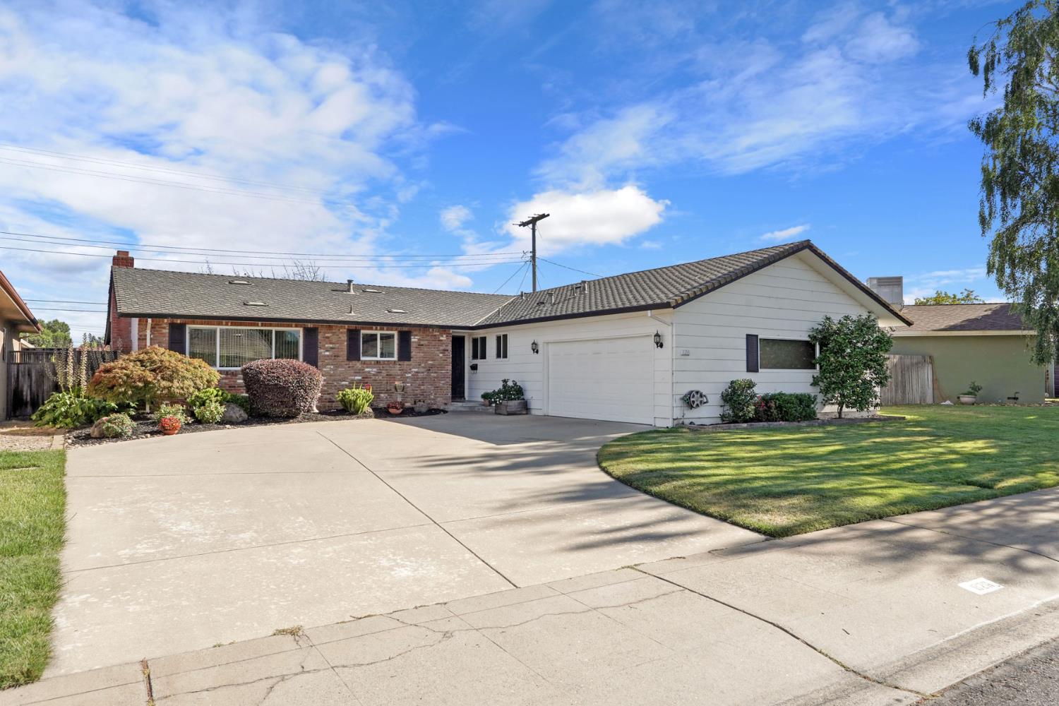 826 Maplewood