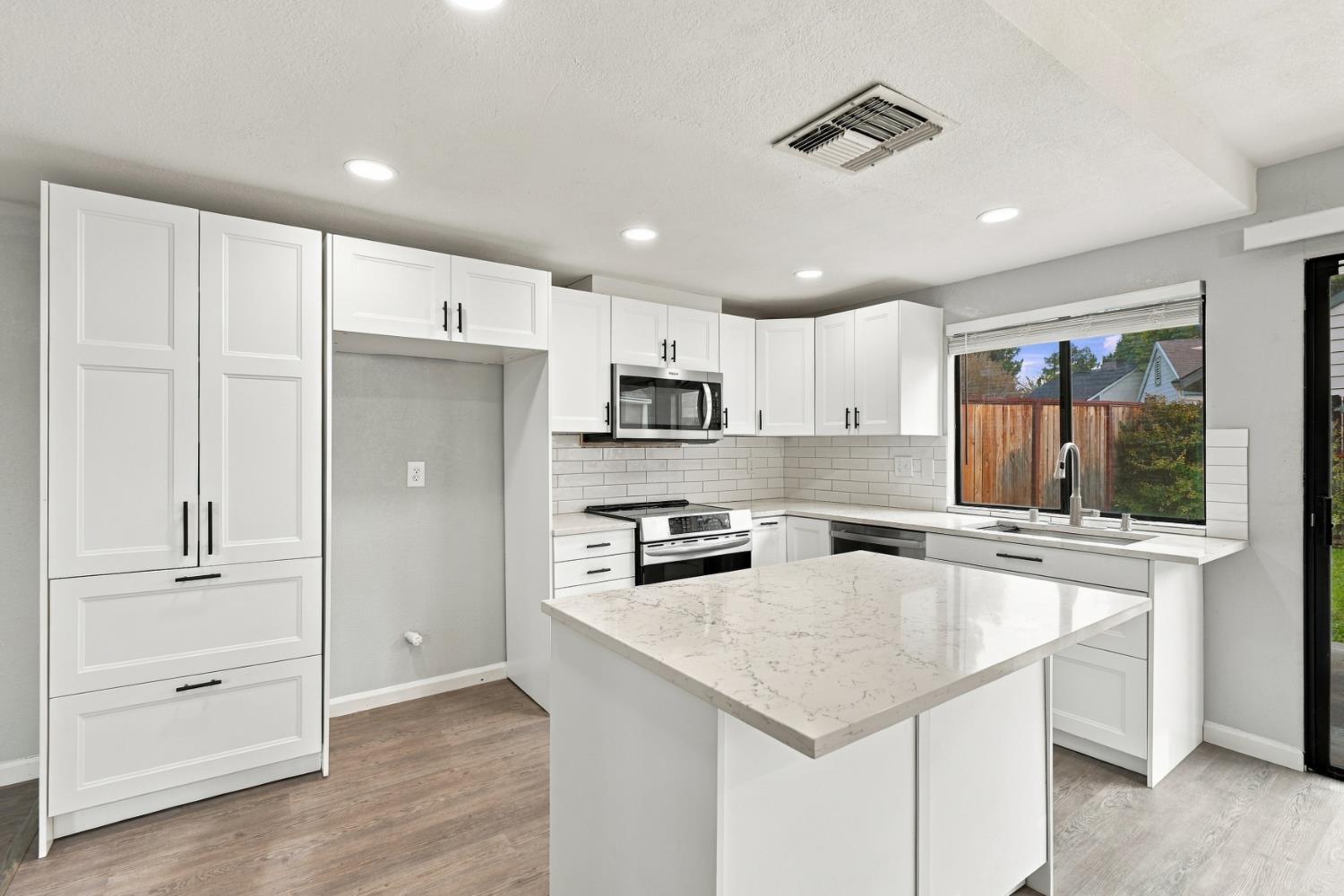 2419 Seamist Drive