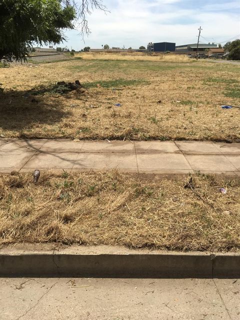 1280 W Hazelton Avenue Stockton CA 95203