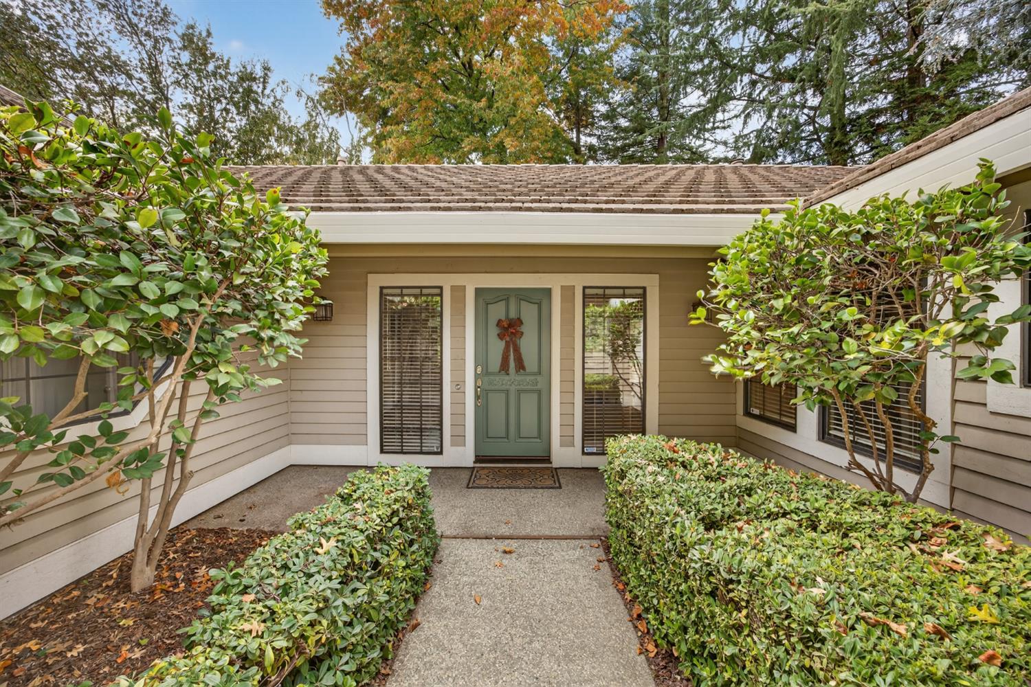 2206 Fort Point Drive