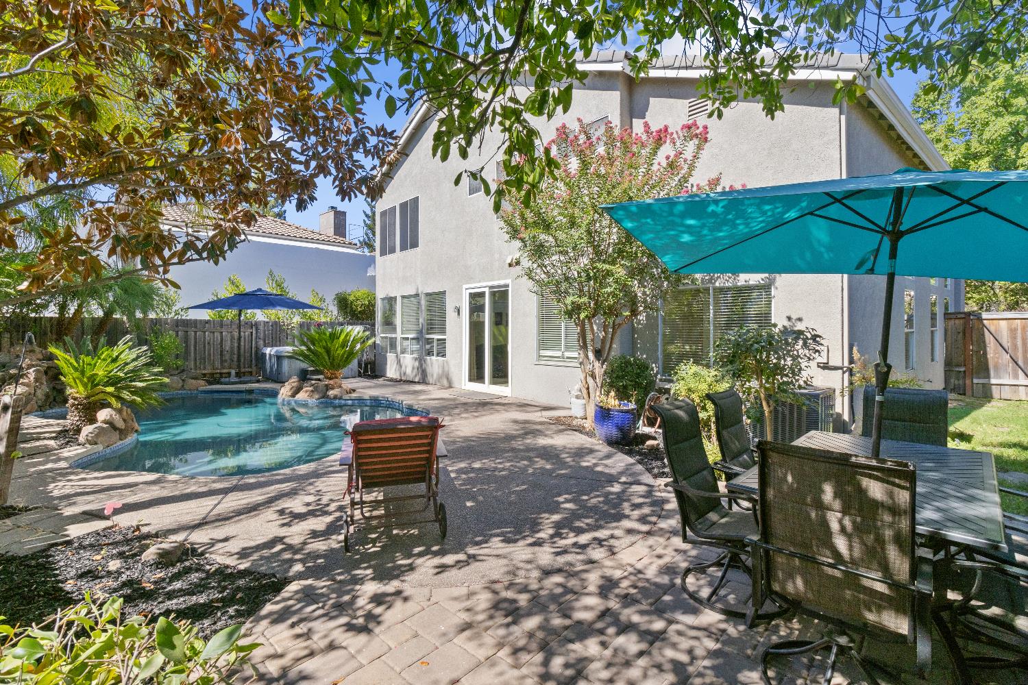 3204 Camelot Drive
