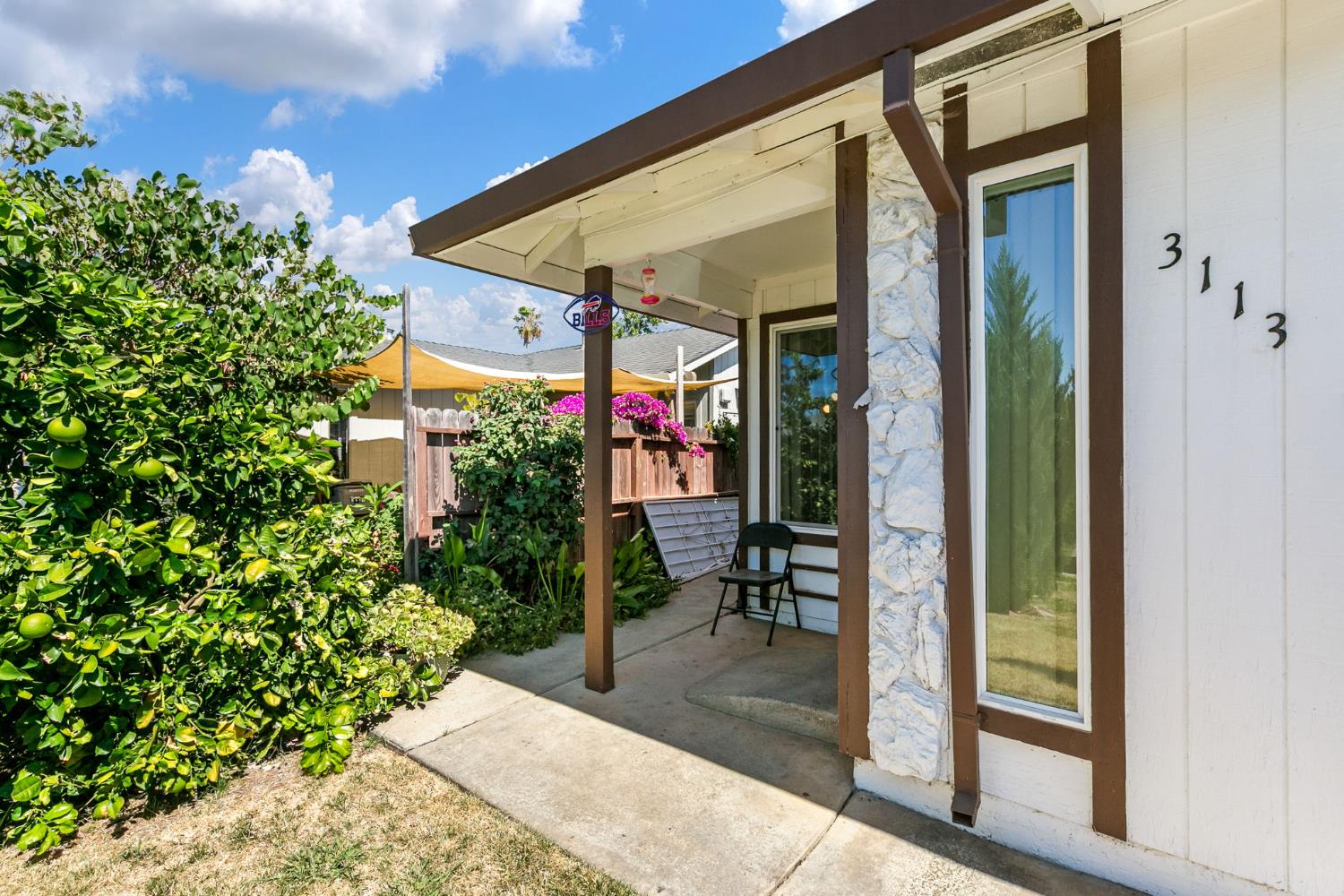 3113 Laurelhurst Drive