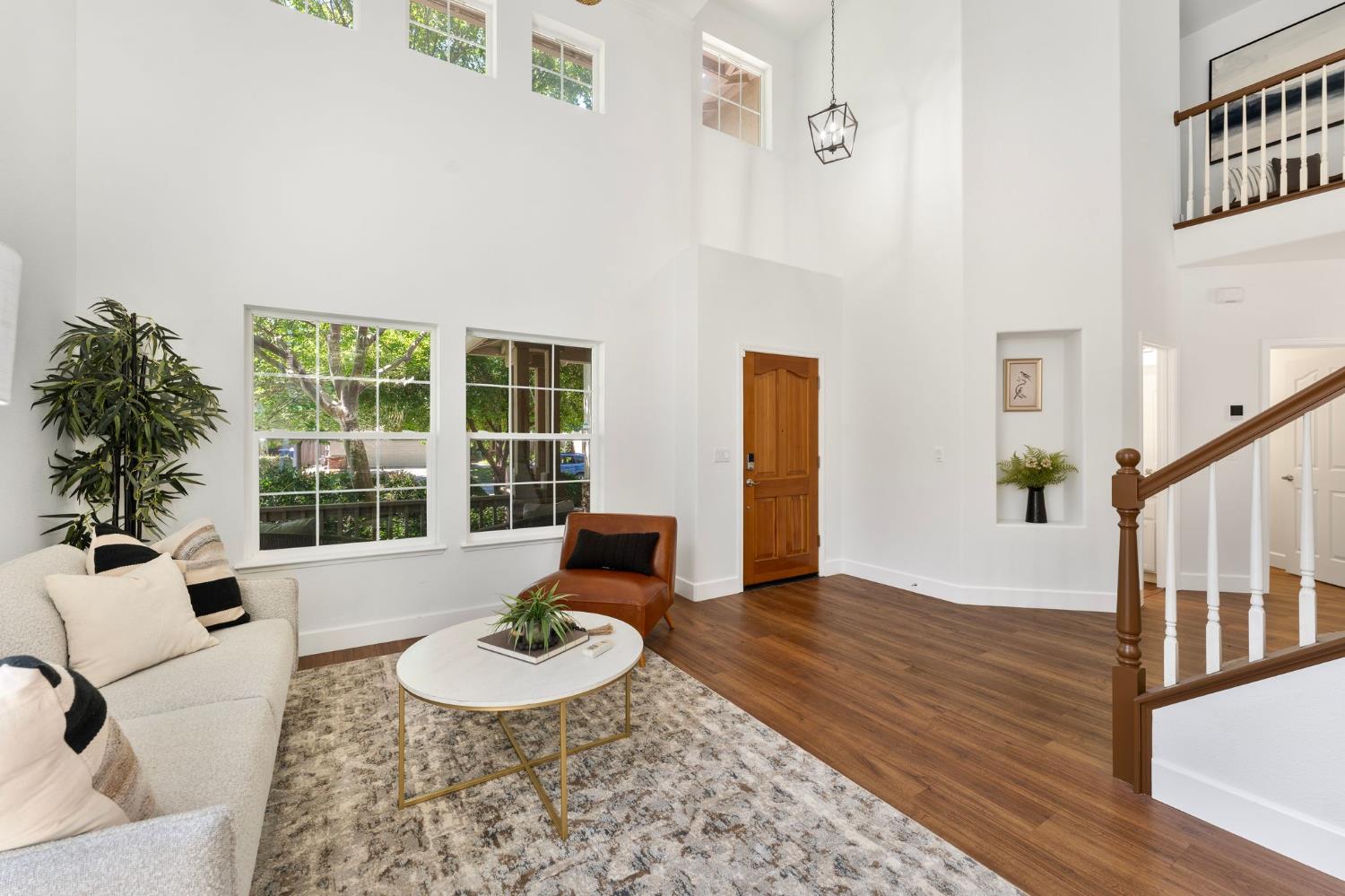 1521 Mayfield Street