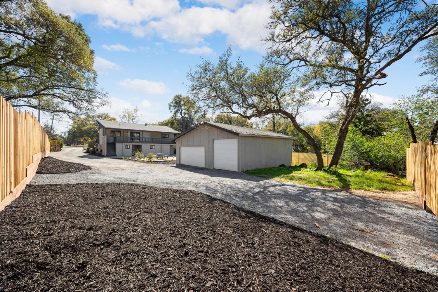 6085 Cavitt Stallman Road