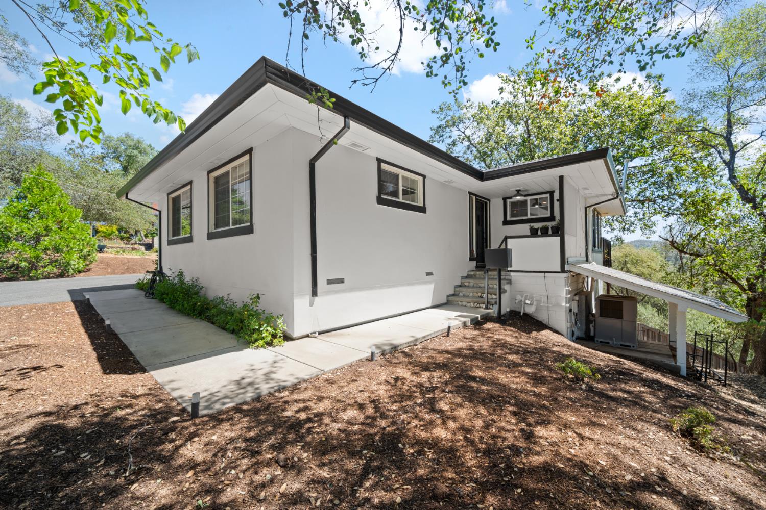 175 Donnington Avenue