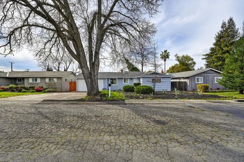 4009 Fairwood Way Carmichael CA 95608