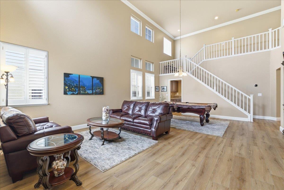 1641 Hummingbird Way