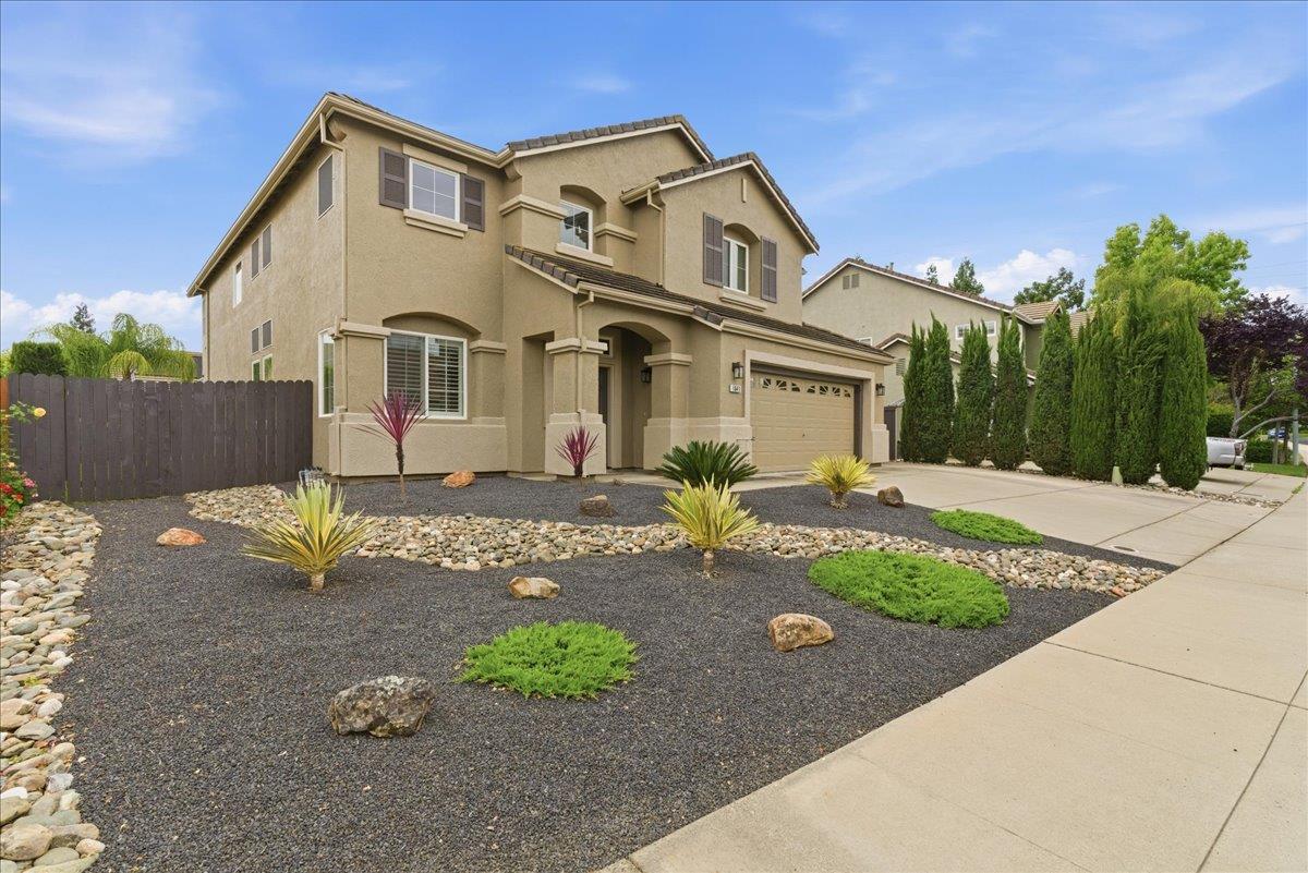 1641 Hummingbird Way