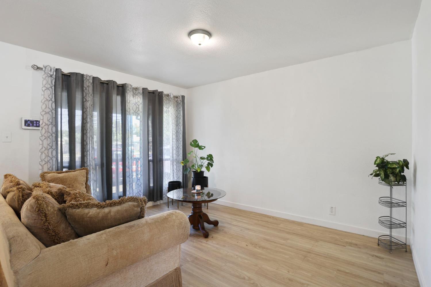 6038 Fruitridge Road