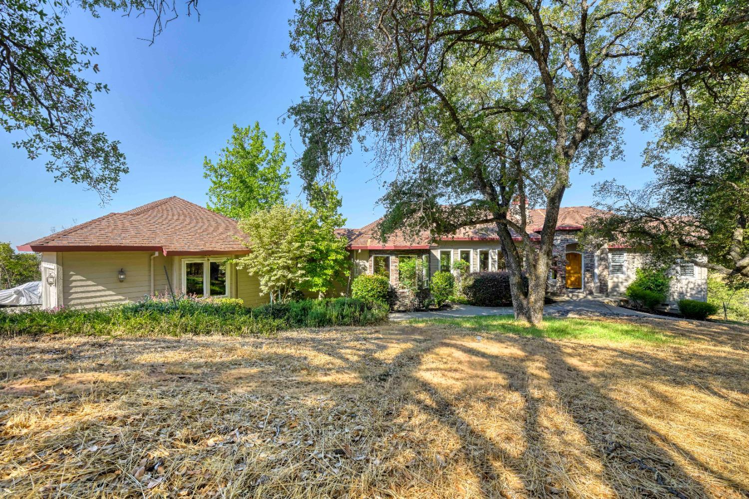 2233 Toscana Place