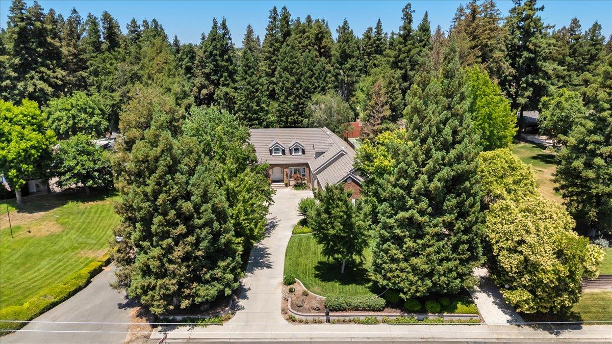 1545 Thunderbird Drive