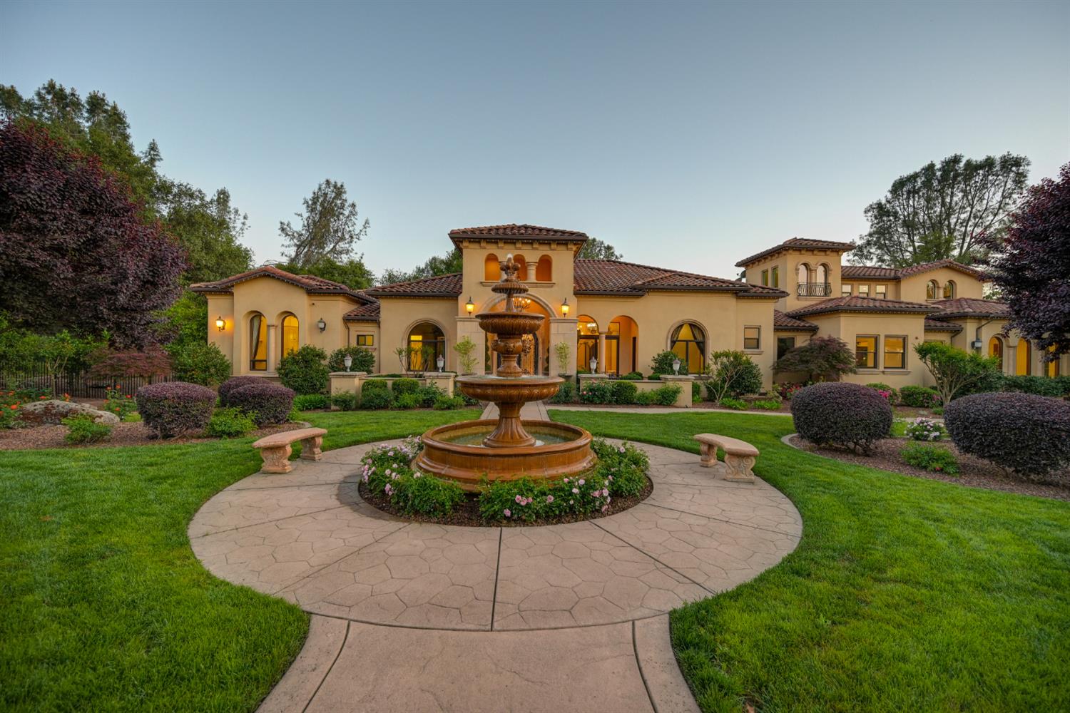 6100 Terracina Court