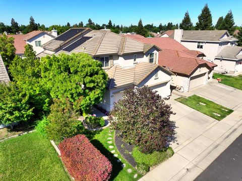6817 Fox Cliff Way Elk Grove CA 95758