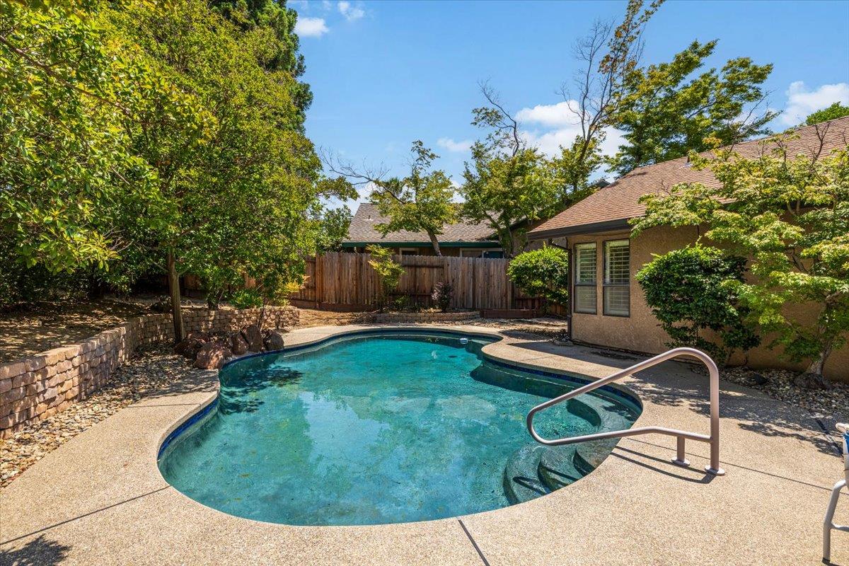 6449 Lucky Lindy Court