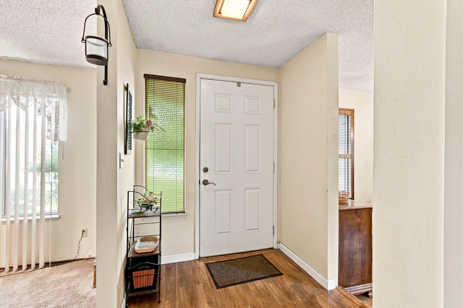 3328 Corbin Way