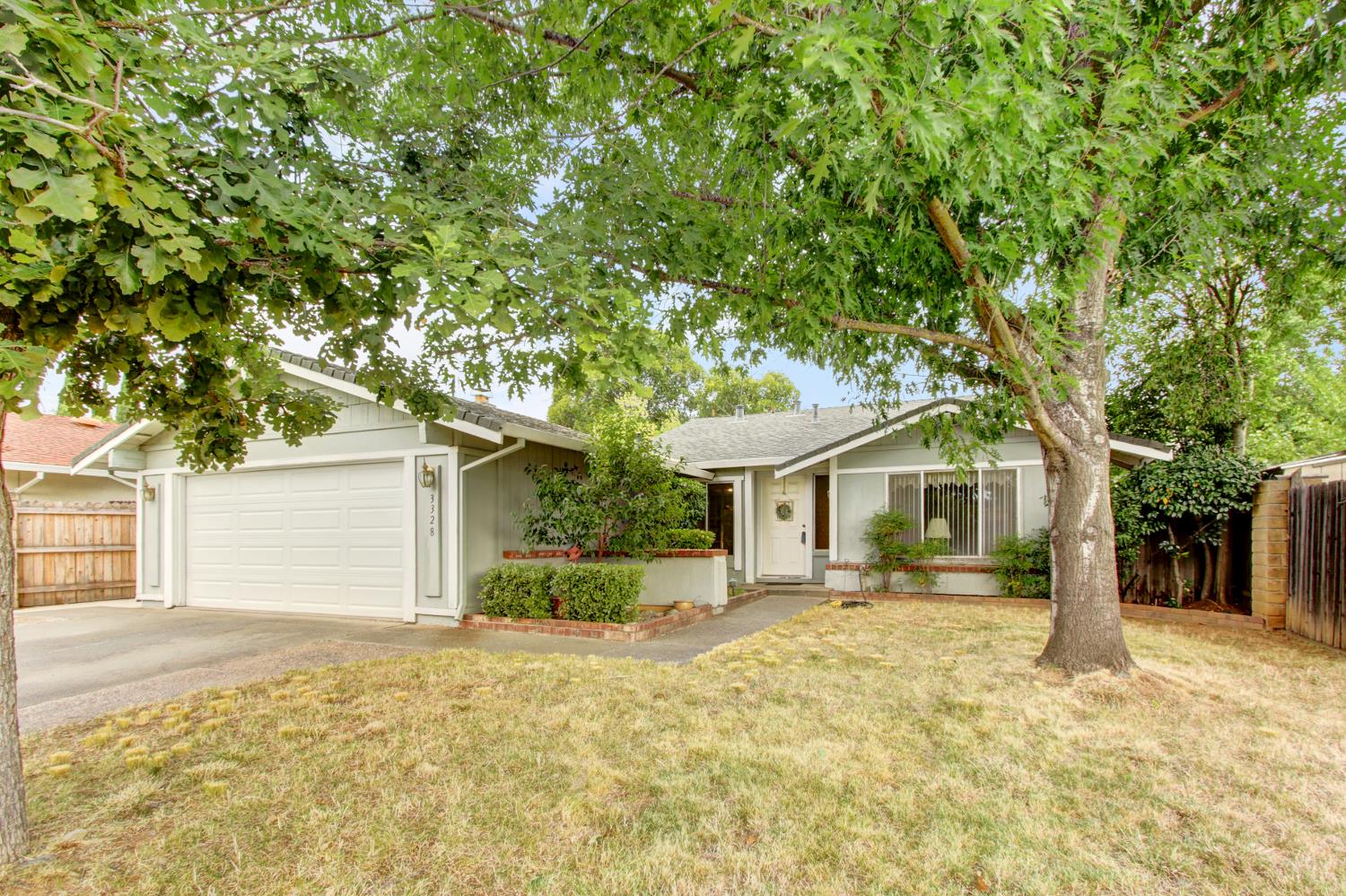 3328 Corbin Way