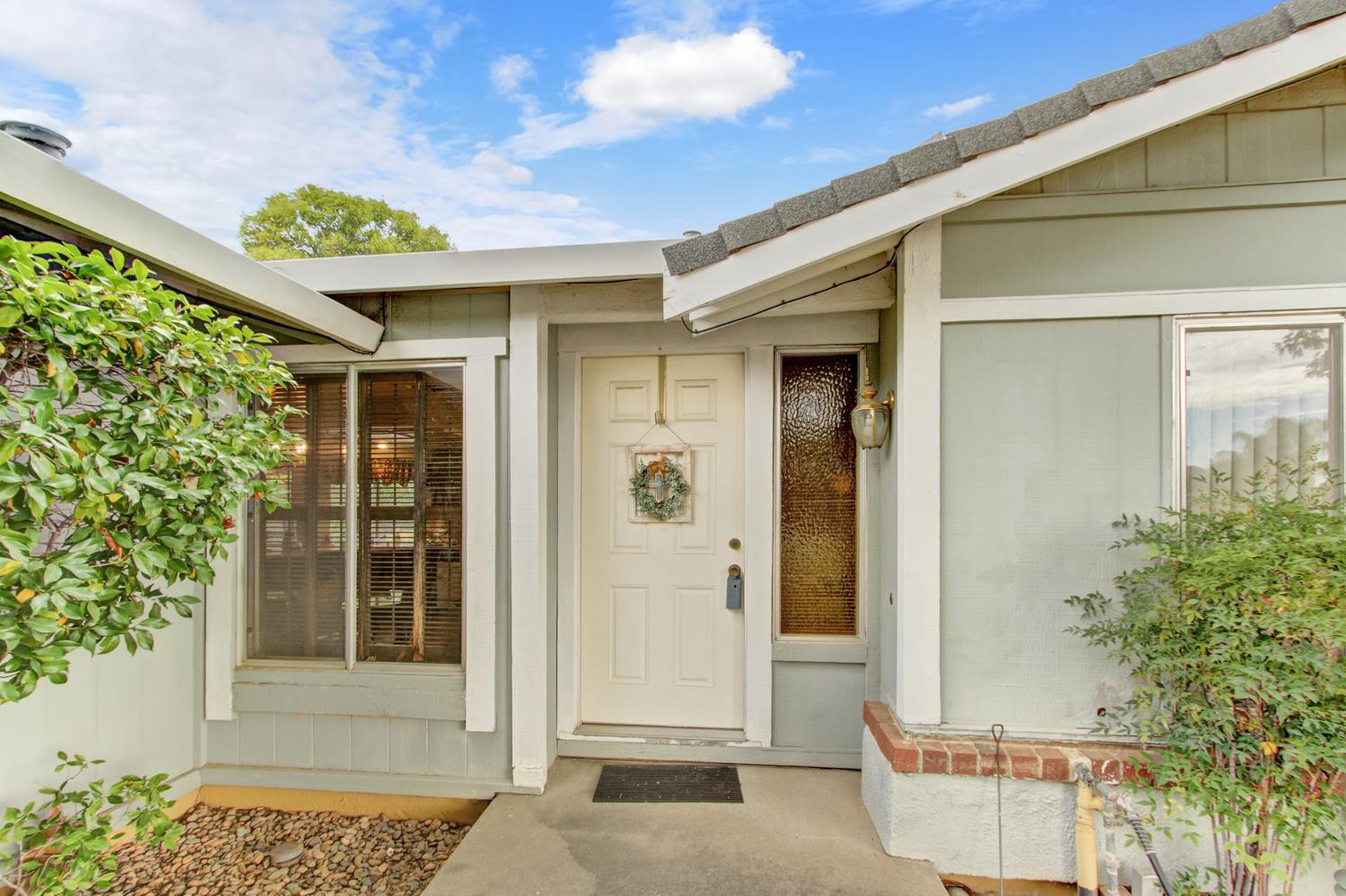 3328 Corbin Way