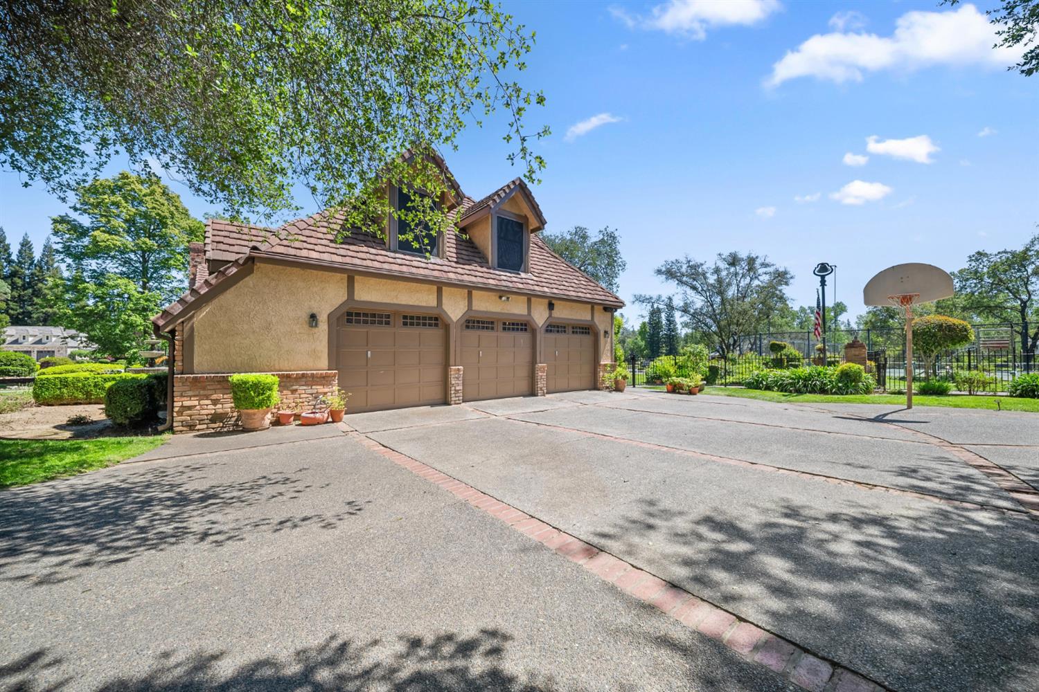 7900 Shelborne Drive