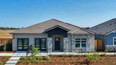 1129 Nicklaus Road, Galt, CA 95632 - MLS#: 225060887