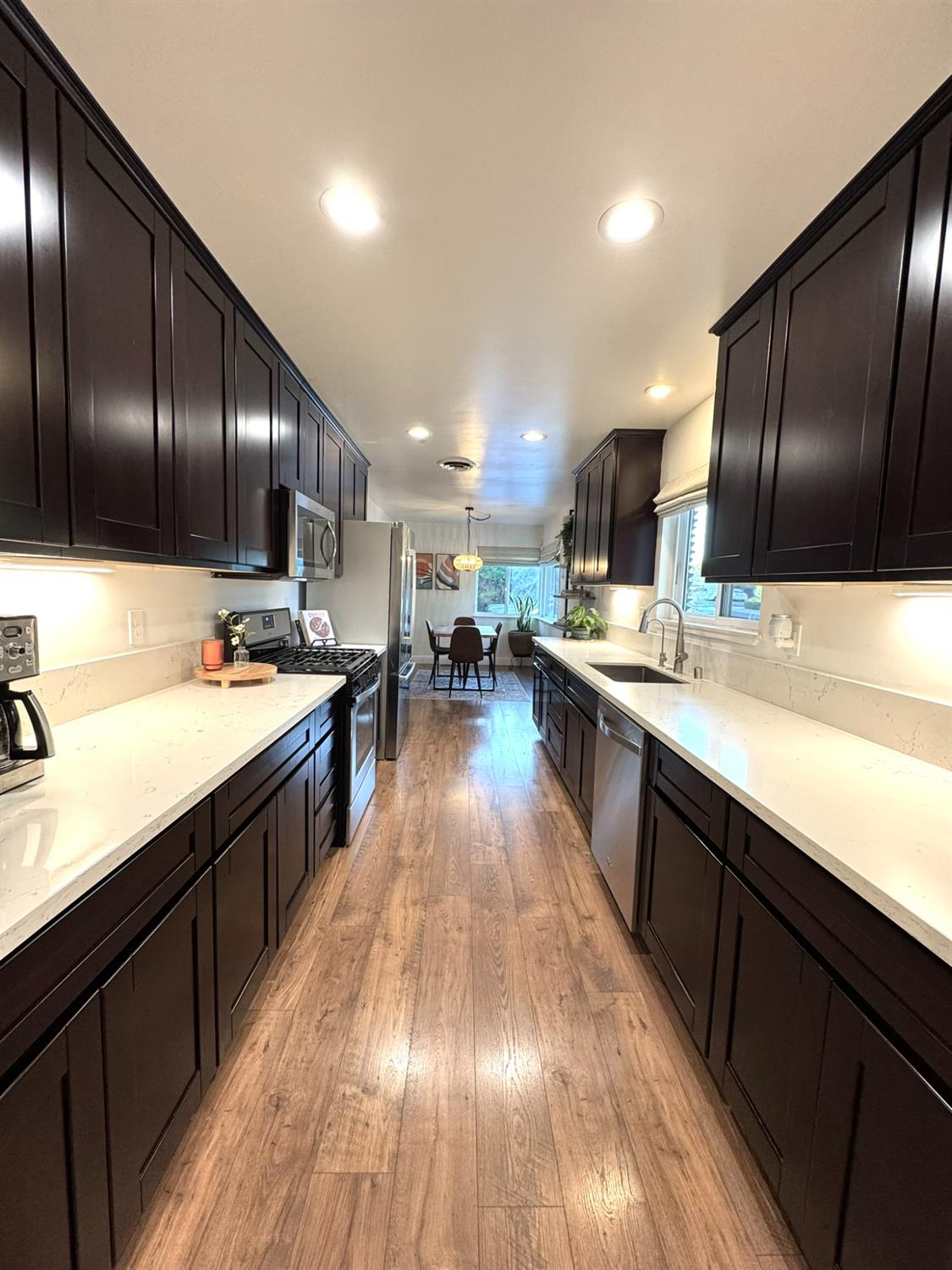 2008 Santa Lucia Way