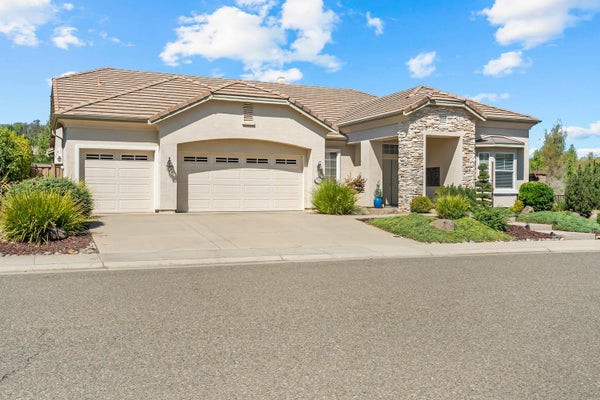 755 STONE MILL DR, FOLSOM, CA 95630 - Image 89697a68b4e5f5160896da2cc393ccd5/2065730218