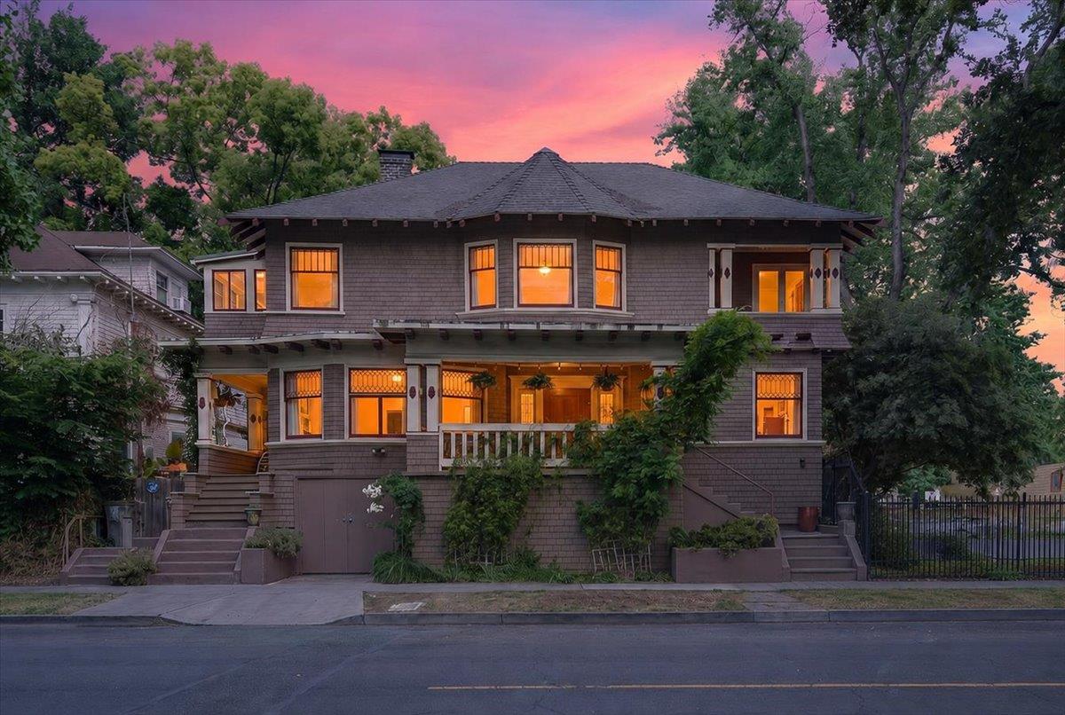2301 Capitol Avenue