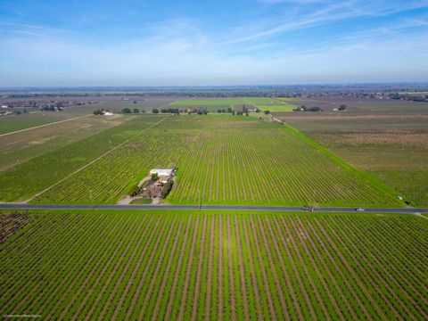 2491 W Peltier Road Lodi CA 95242