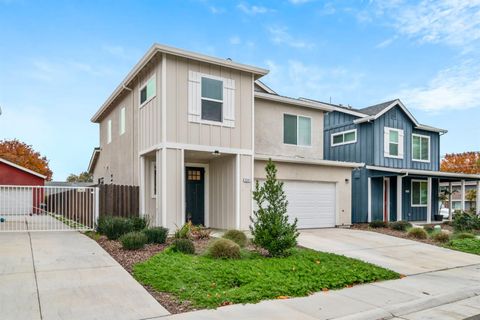 5541 Malibu Palm Court Sacramento CA 95842