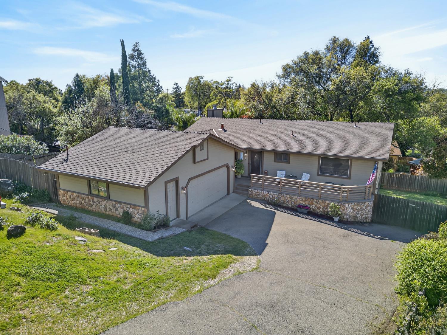 3817 Los Santos Drive