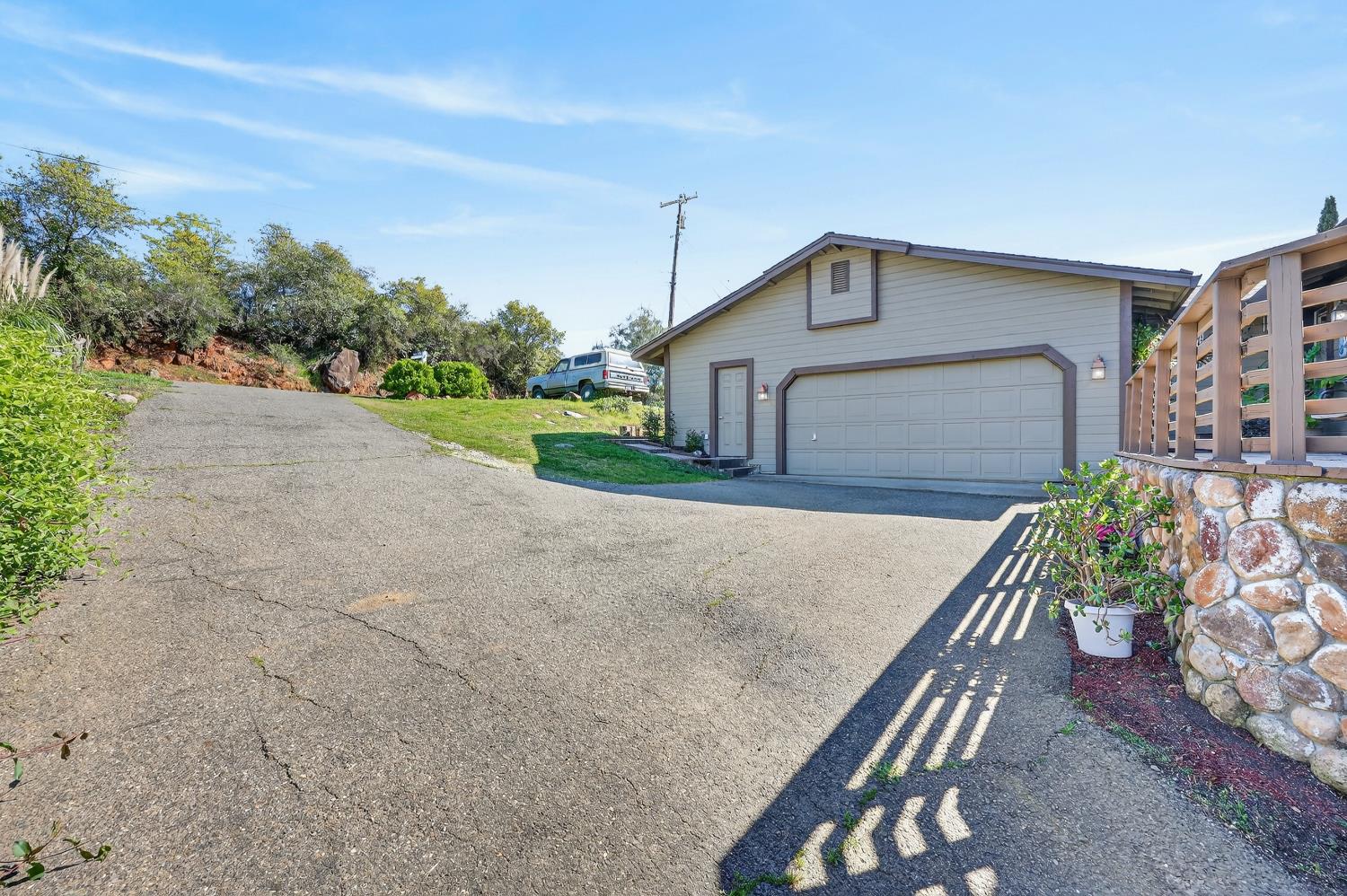 3817 Los Santos Drive