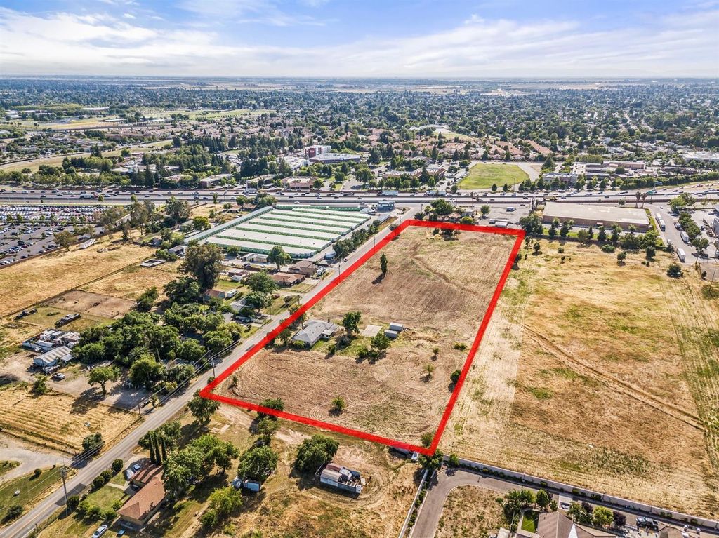 Photo of 7901 Stevenson Avenue, Sacramento, CA 95828 (MLS # 225107560)