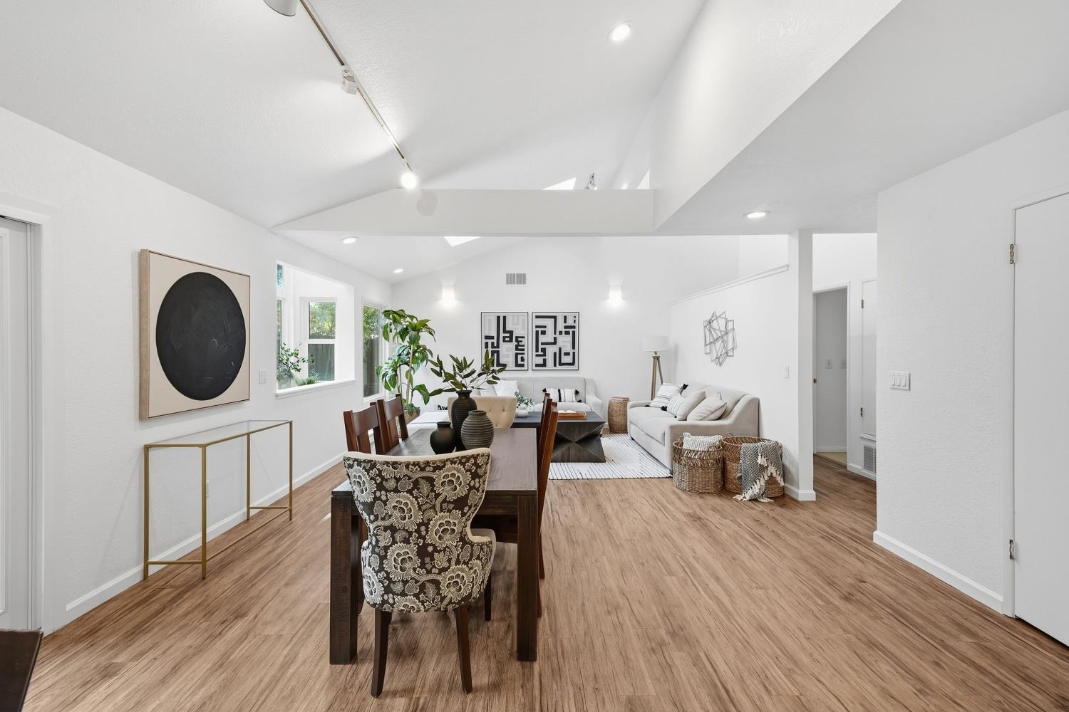 1907 Manet Place