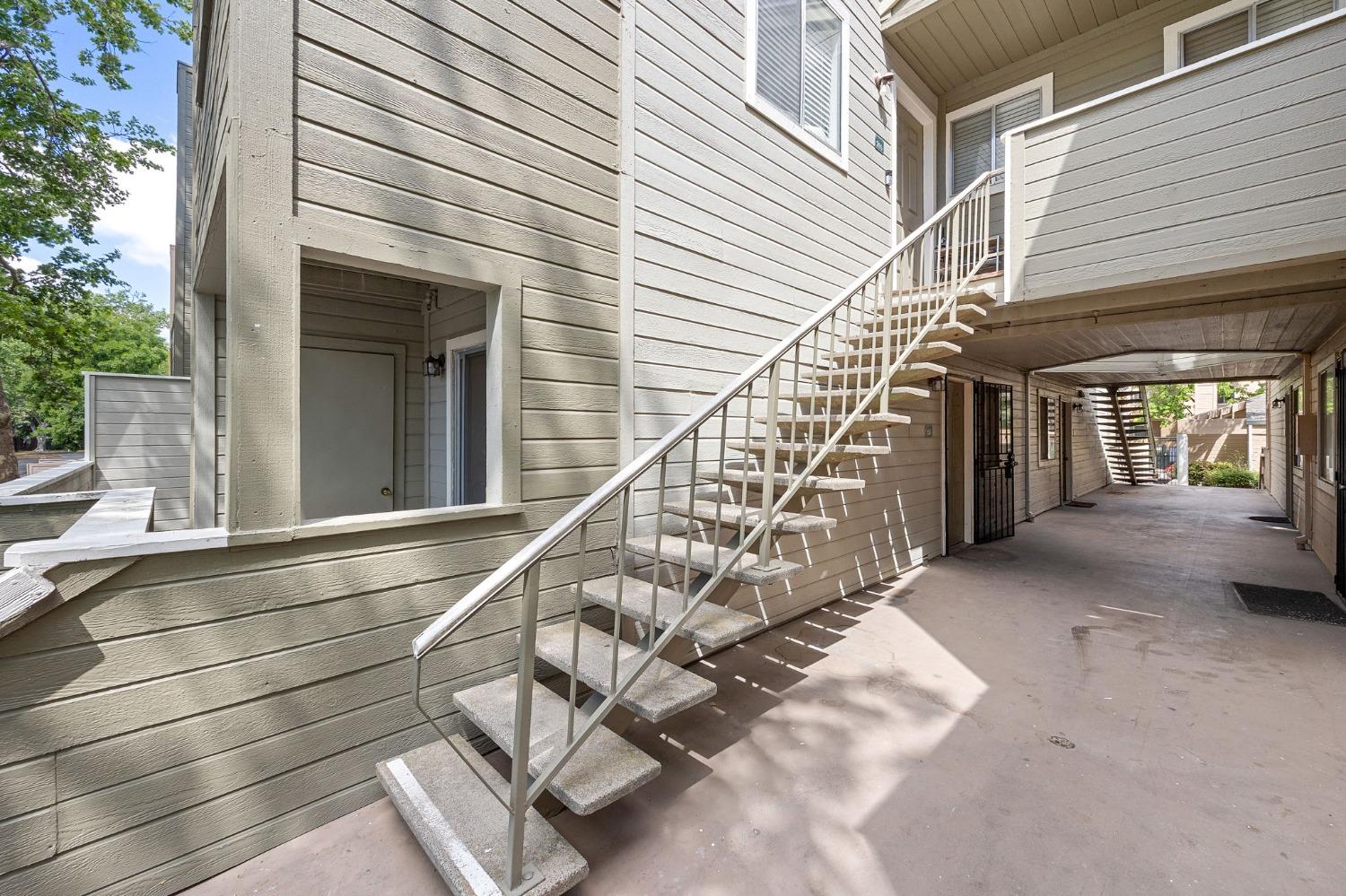 1019 Dornajo Way 155