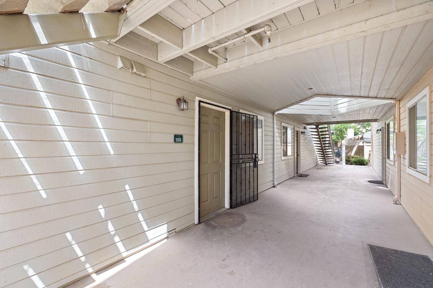 1019 Dornajo Way 155