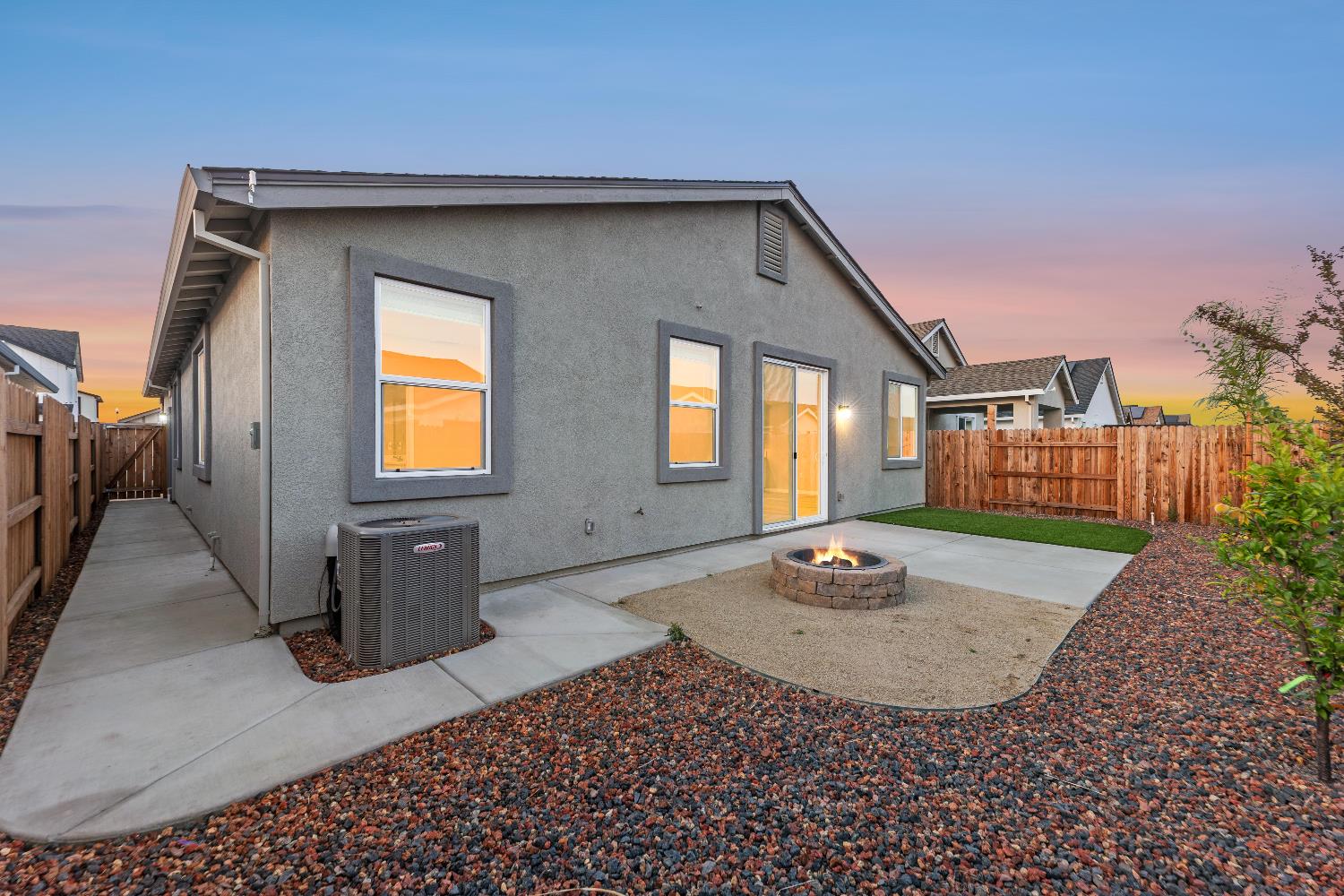 2136 Longmire Loop