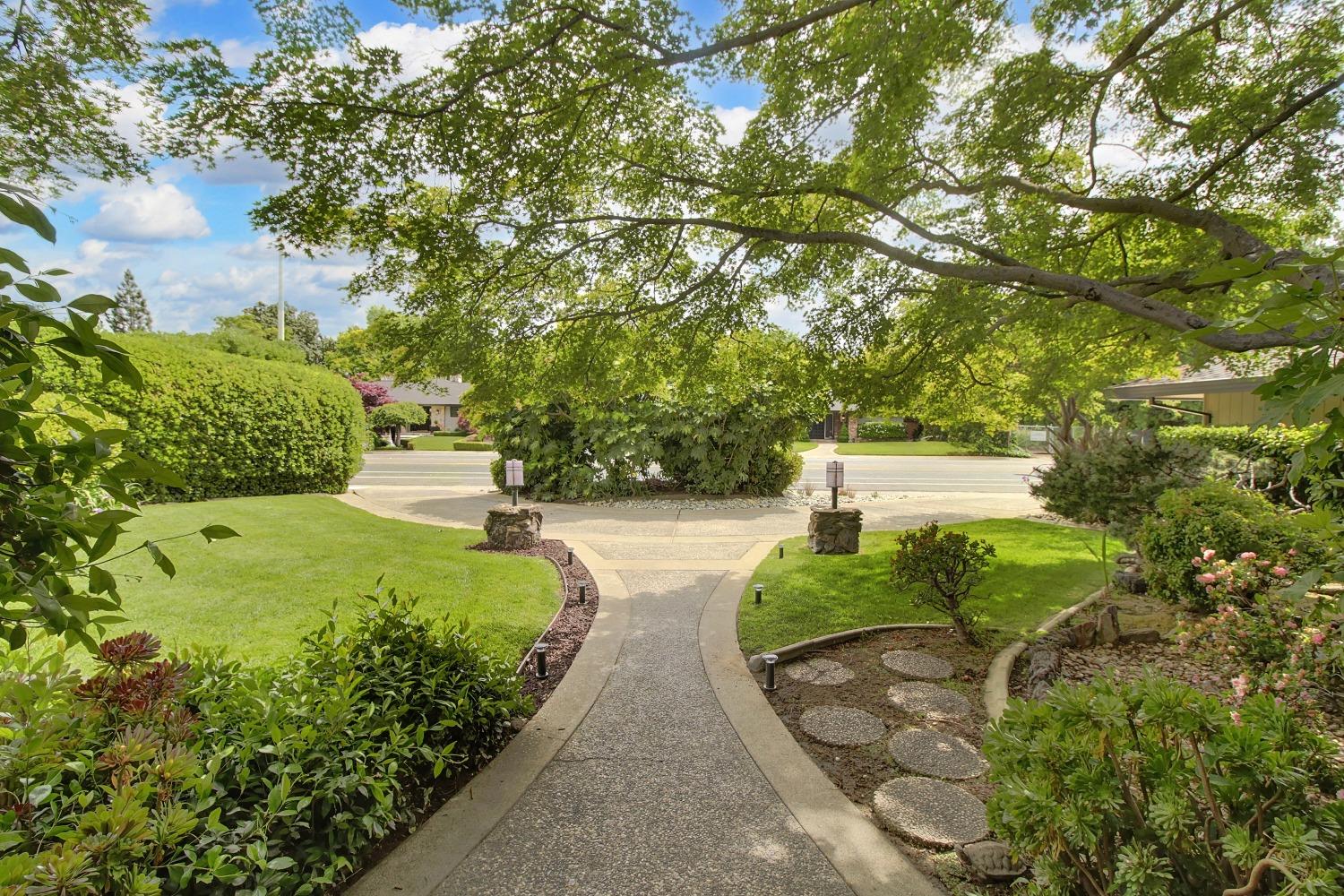 3841 American River Drive