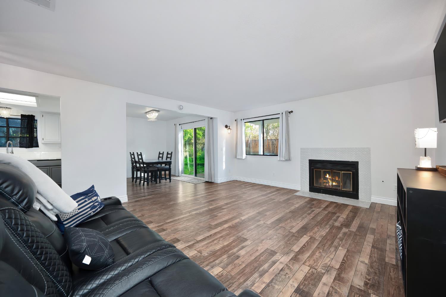 3955 Stonegate Court